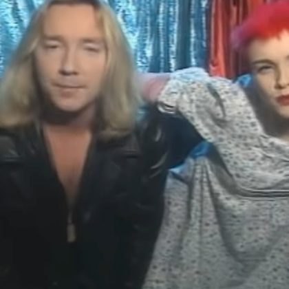 House Nightcrawlers – Push The Feeling On (Official Video)